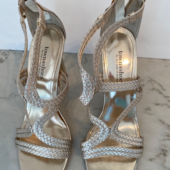 Town Shoes Champagne Metallic Stilleto, 9 - Picture 4 of 14